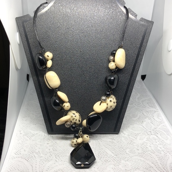 Chico's beaded chunky boho style beaded cord statement necklace. - Picture 5 of 6